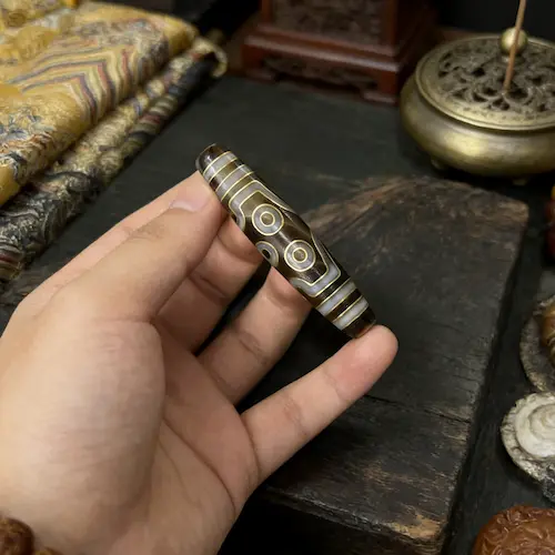 Everest Talisman-Summit Totem Agate Pendant