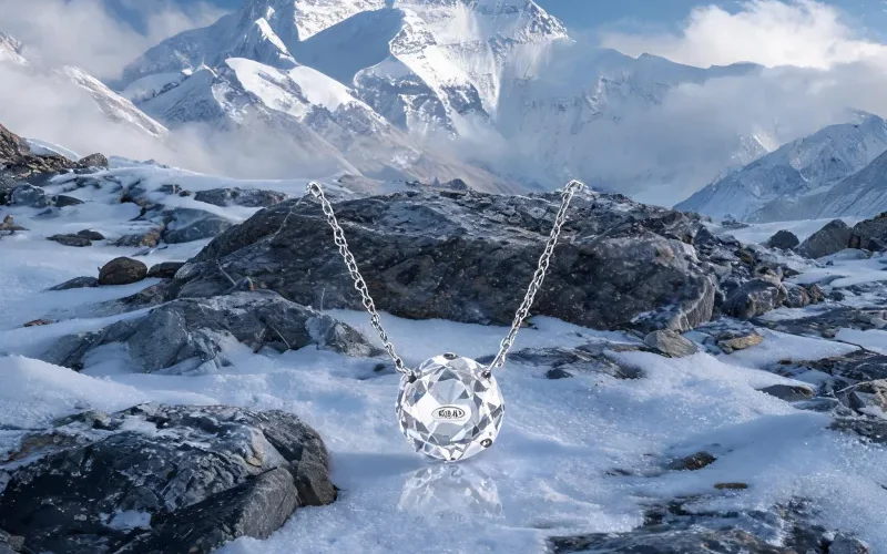 Cultural Chomolungma Heritage Jewelry Hand Craft Courage Lucky Crystal Pendant Necklaces