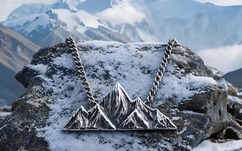 Mountain Persistence Everest Spirit Pendant Good Luck Courage Charm Necklace Jewelry