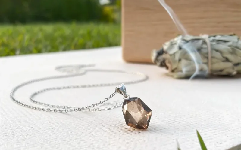 Handmade Meditation Luck Pendant Yoga Mindfulness Ritual Energy Cleansing Jewelry