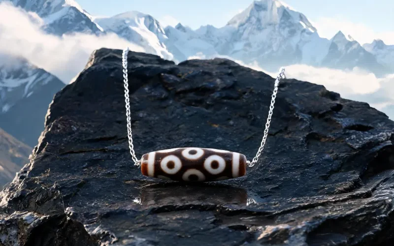 Traditional Dzi Totem Jewelry Sacred Symbol Good Luck Talisman Necklaces for Gifts