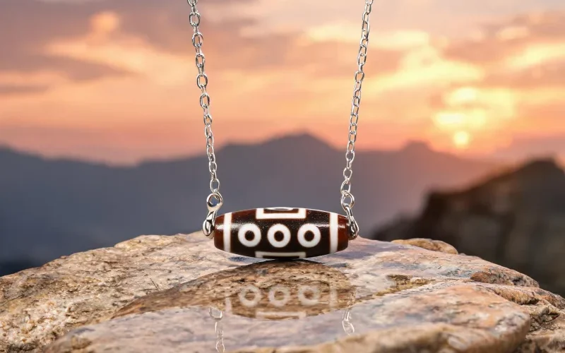 Vintage Tibetan Dzi Totem Charm Necklace Courage Sacred Symbol Lucky Jewelry